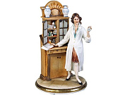 Скульптура «Фармацевт»