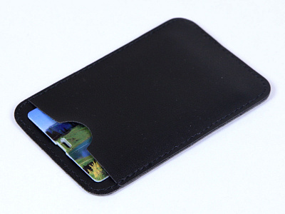 Черный кожаный чехол для флешки в виде пластиковой карты